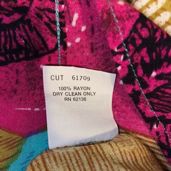 Vintage Guess by‎ Georges Marciano Hawaiian Fish print Retro Button Down - Picture 9 of 10